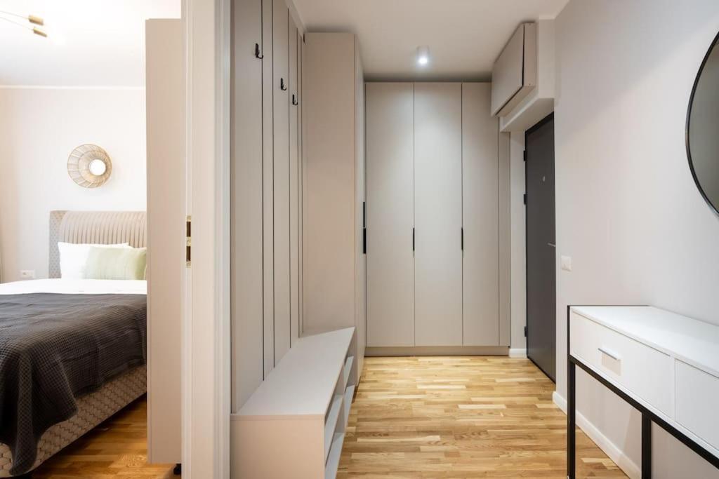 Sunny 2Br Flat - Top Location - Stunning Views Bukarest Exterior foto