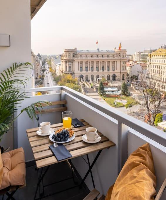 Sunny 2Br Flat - Top Location - Stunning Views Bukarest Exterior foto